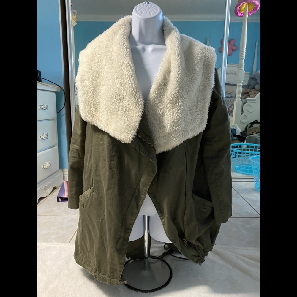 TILLYS Green military coat